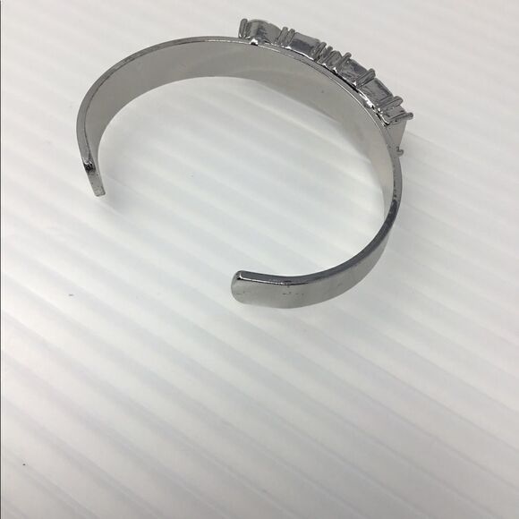 Nordstrom Jewelry Modern Jewel Cuff (G1) - Picture 4 of 6